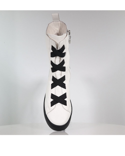 Minx  -Katarina Boot