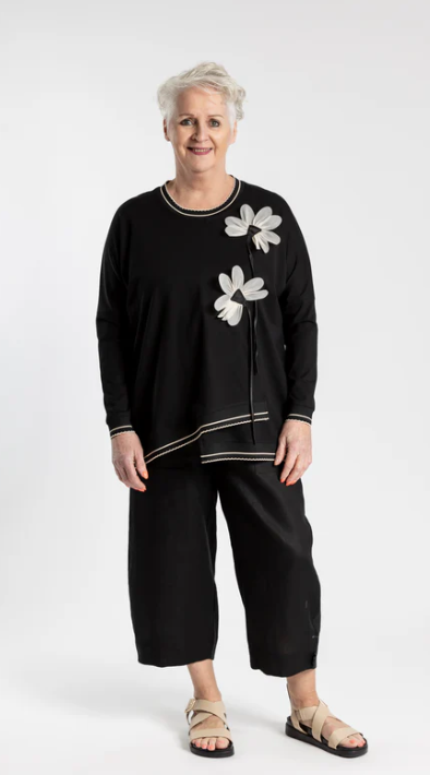 Jellicoe - REVIVAL Black/Cream Flower Sweater JS24-65